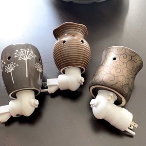3 Scentsy Plug-in Warmers EUC